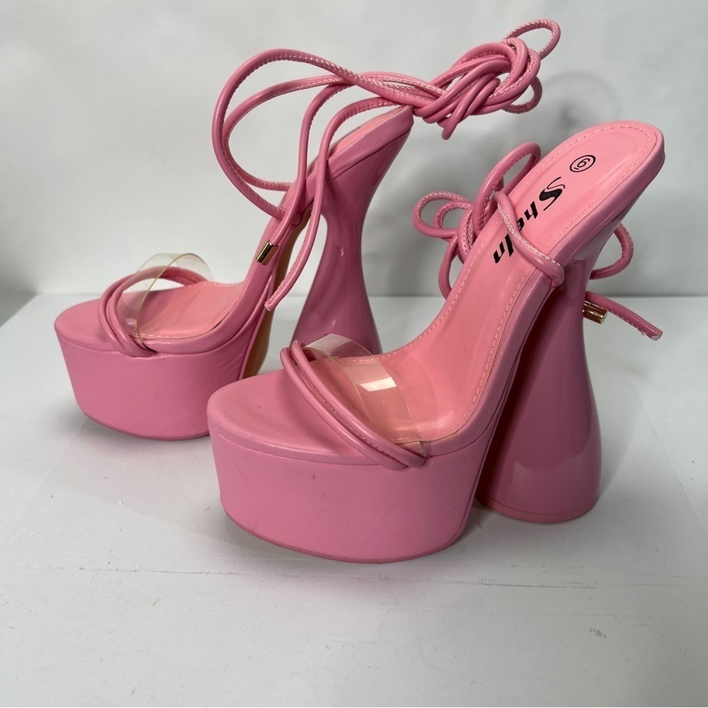 BARBIE Platform Heels Size 6 - Picture 2 of 6